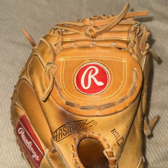Vintage Rawlings catchers mitt heart of the hide - Picture 4 of 5